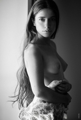 2 © Photographer Pascal Chapuis / Nude