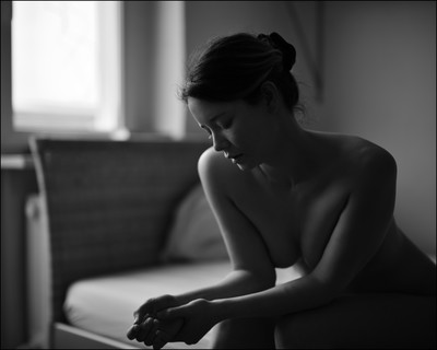 » #4/9 « / Uliana / Blog post by <a href="https://kaimueller.strkng.com/en/">Photographer Kai Mueller</a> / 2022-09-15 22:25 / Nude