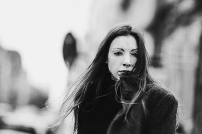 » #4/9 « / On the streets of Berlin.... / Blog post by <a href="https://strkng.com/en/model/lysann/">Model Lysann</a> / 2018-03-18 11:45 / Schwarz-weiss