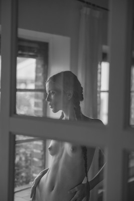 » #2/7 « / Pigtailed beauty / Blog post by <a href="https://strkng.com/en/photographer/frankpfeifferphoto/">Photographer FrankPfeifferPhoto</a> / 2024-08-04 00:35 / Fine Art / nude,fineart,baw